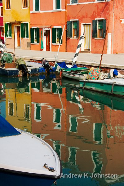 0209_40D_6204.jpg - Burano houses in the canal