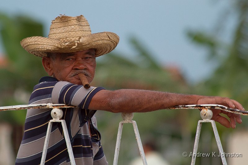 1110_7D_2948.jpg - Old chap with cigar, shot by the Andrew Johnston "Guerilla method", Vinales, Cuba