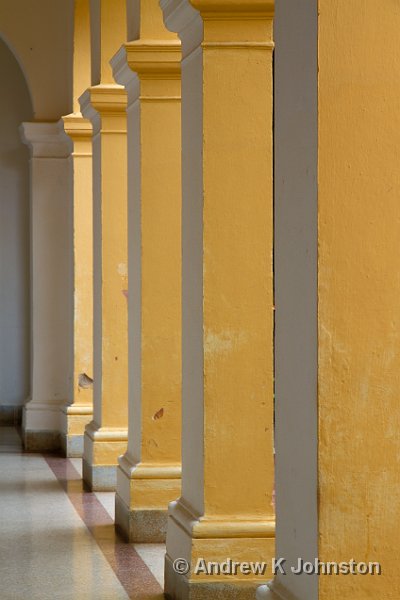 1110_7D_3840.jpg - Corridor detail, Trinidad