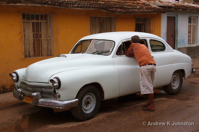 1110_7D_3886.JPG - Old white car, Trinidad