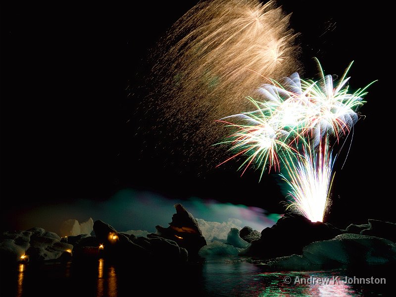 0811_7D_8244.jpg - Fireworks over the icebergs at Vatnajokull
