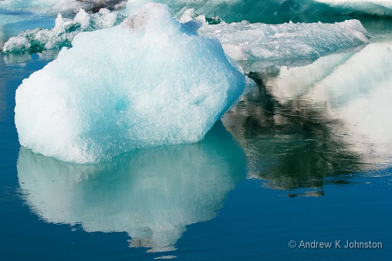 0811_7D_8000.jpg - "Fifty Shades of Blue":Iceberg on the Jokullsarlon glacial lake, Iceland