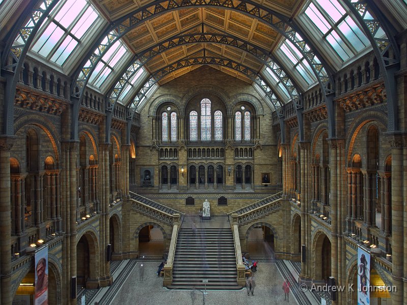 0914_GH4_1030546.jpg - The single shot version of median blending - central gallery of the Natural History Museum on a busy afternoon!