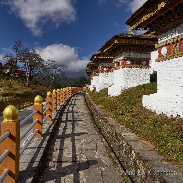 151117_GX8_1030377.jpg - Edge of the field of stupas, Drochula Pass