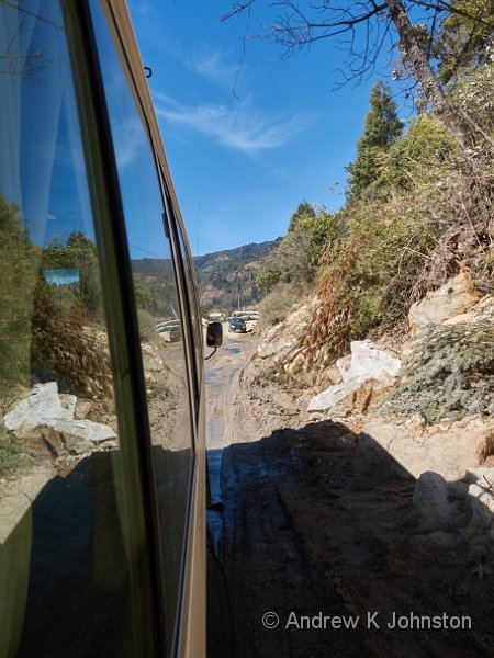 151122_RX100M4_00267.jpg - Road conditions, Bhutan
