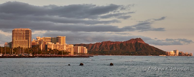 191006_G9_1009125.jpg - Waikiki Beach at sunset