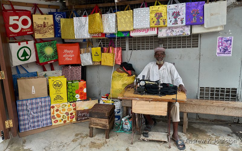 231204_G9ii_1000570.jpg - Street tailor, Stonetown