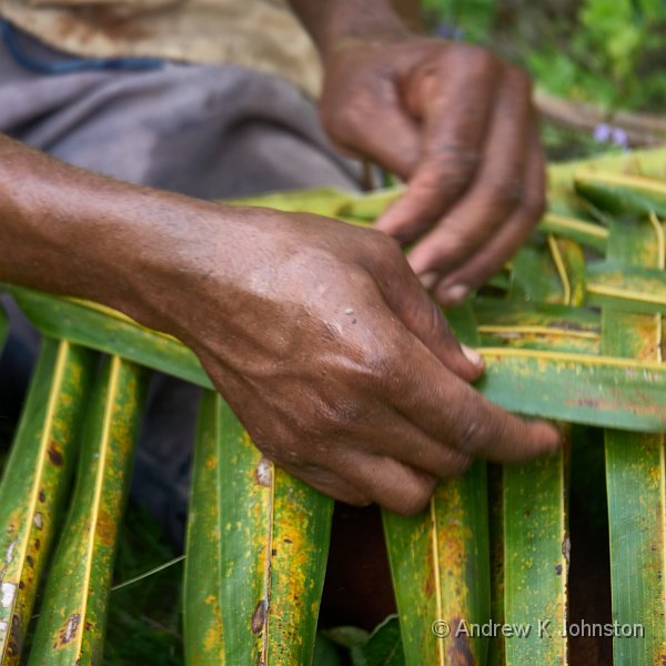 231205_G9ii_1000862.jpg - Coconut weaving