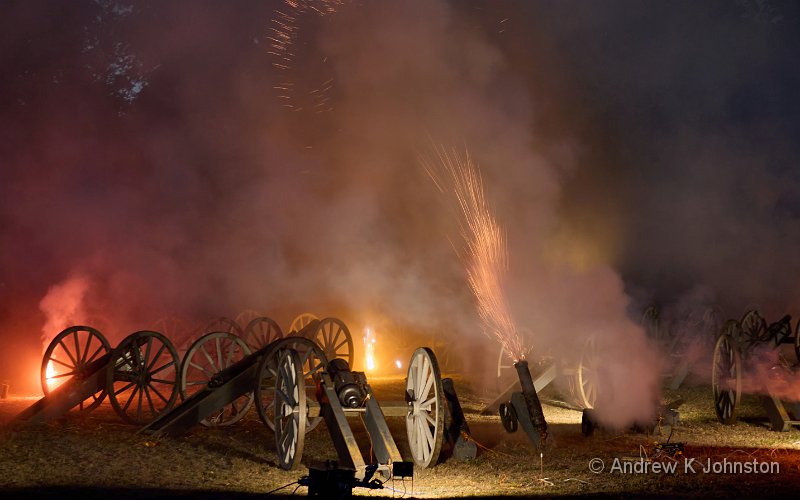 260718_G9ii_1148438.jpg - Cannon Fire at the Hatfield Battle Proms
