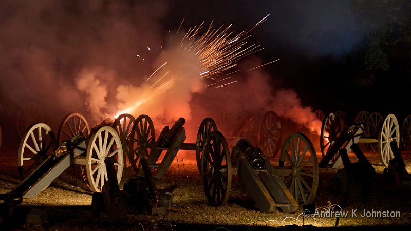 260718_G9ii_1158743.jpg - Cannon Fire at the Hatfield Battle Proms