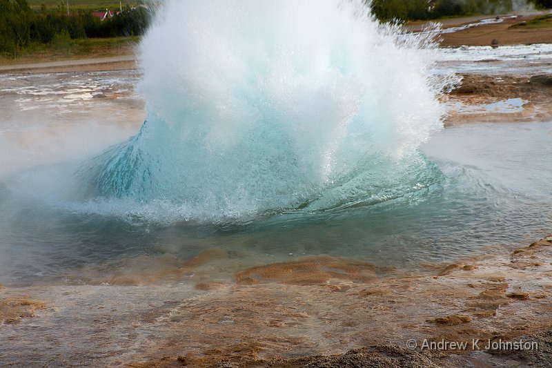 0811_7D_6879.jpg - The big geysir Strokkur starts to erupt.