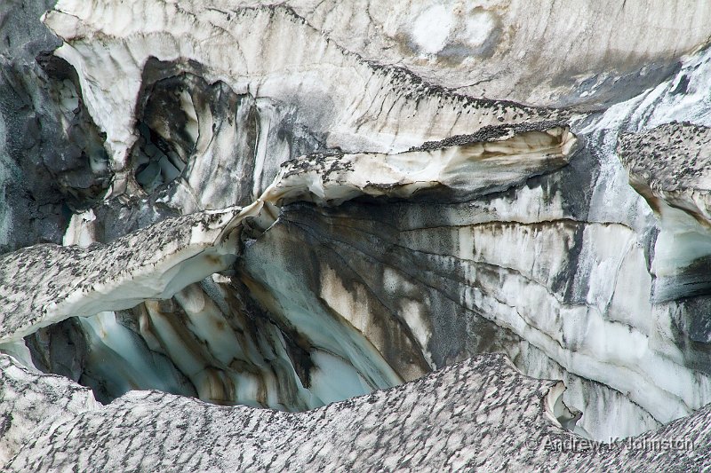 0811_7D_7539.jpg - Ice detail from the glacier edge at Hrafntinnursker, Iceland